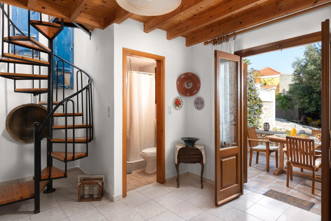 הוילה Little Karafillias Chalki House מראה חיצוני תמונה